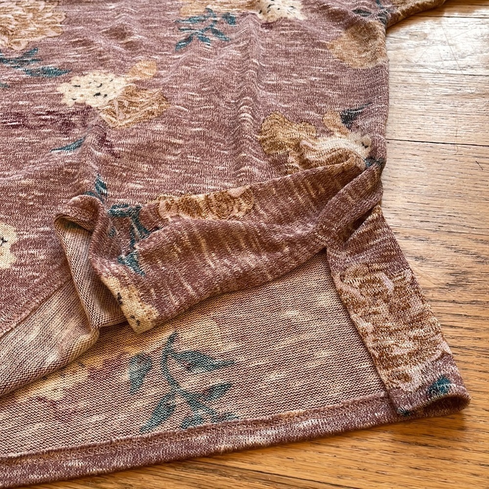 Andree by unit floral dolman top - Picture 5 of 9